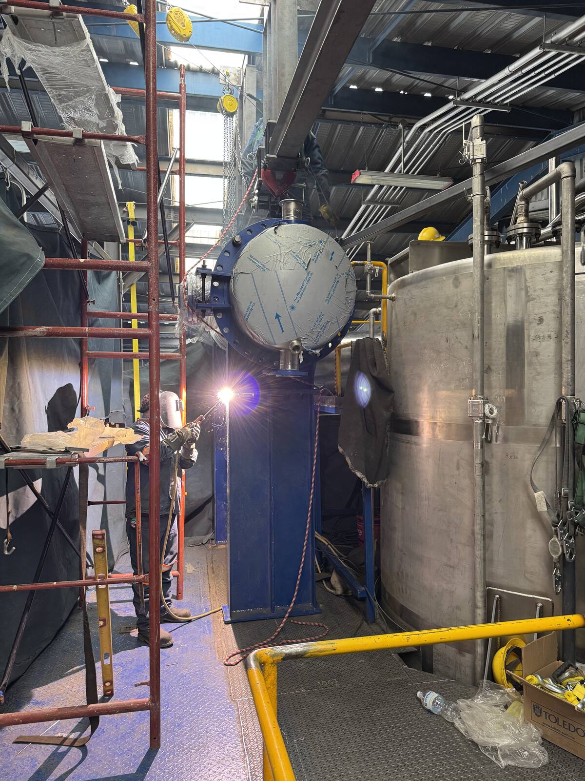 Reactor 0, tanque de premulsión y condensador de gases · foto 15